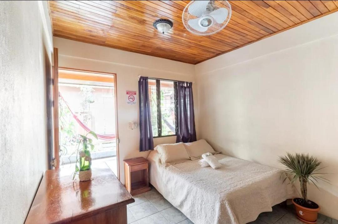 Cocobolo Surf Hotel & School Playa Santa Teresa  Экстерьер фото