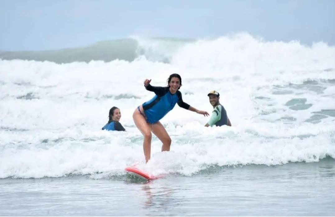 Cocobolo Surf Hotel & School Playa Santa Teresa  Экстерьер фото