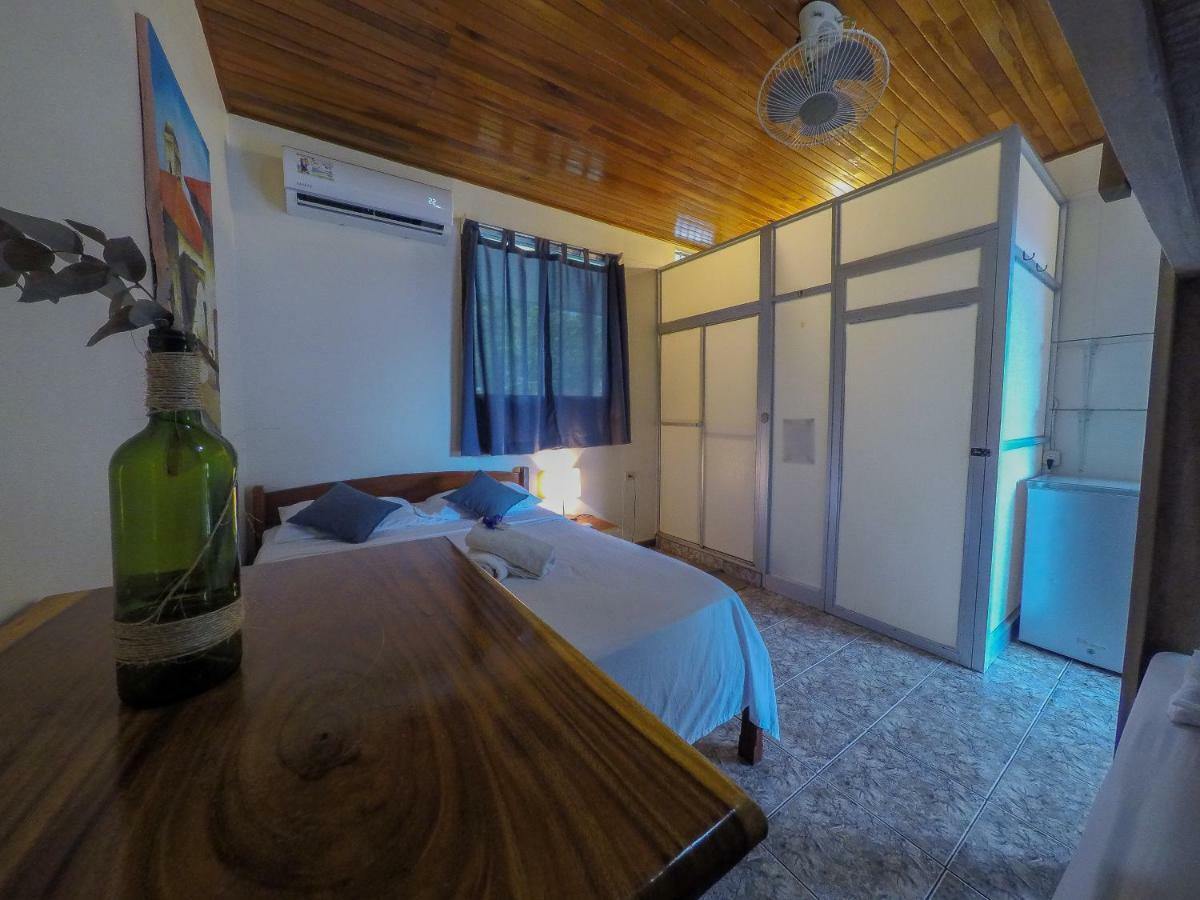 Cocobolo Surf Hotel & School Playa Santa Teresa  Экстерьер фото